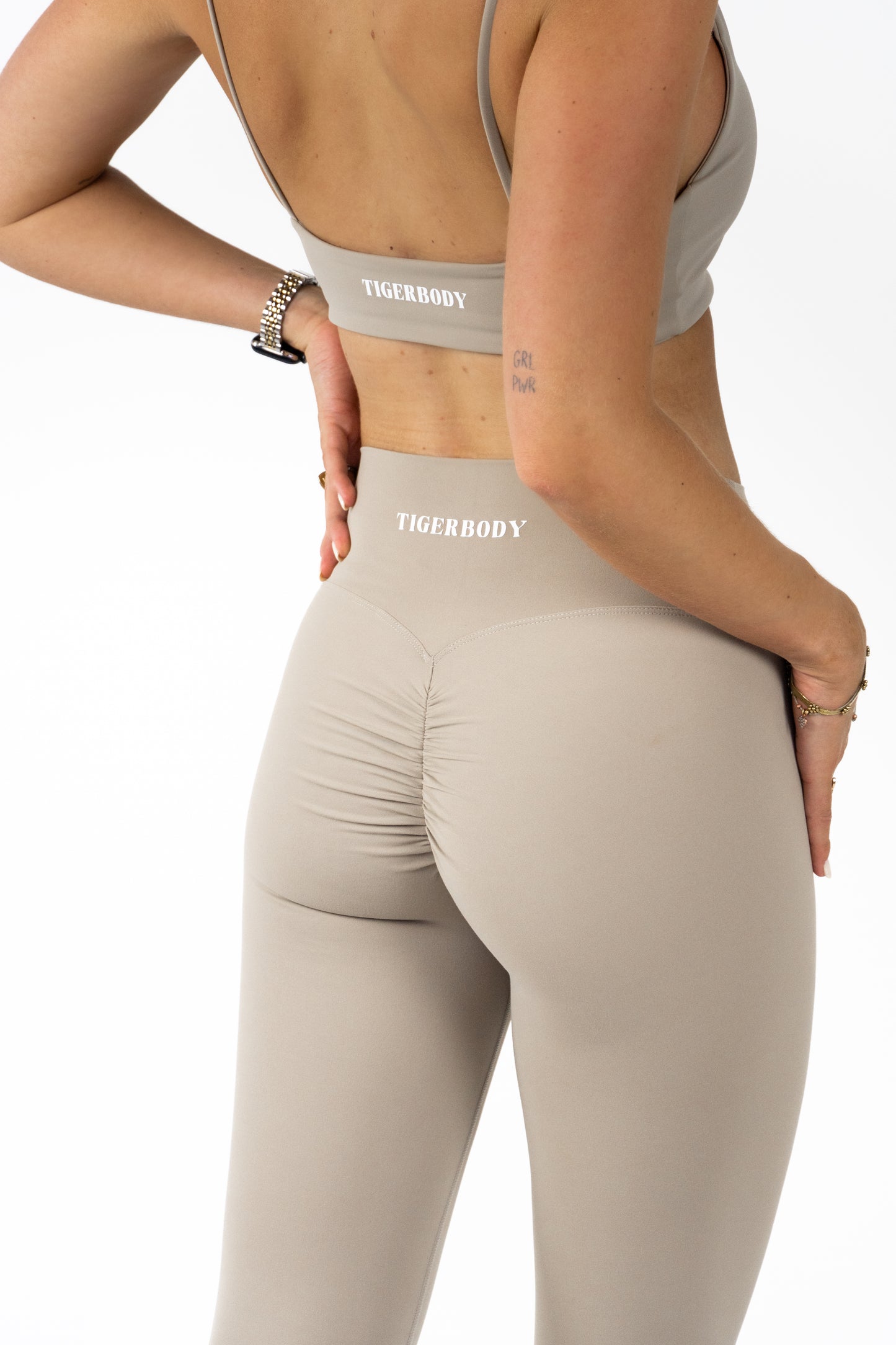 Studio Essential Sports Bra - Sand